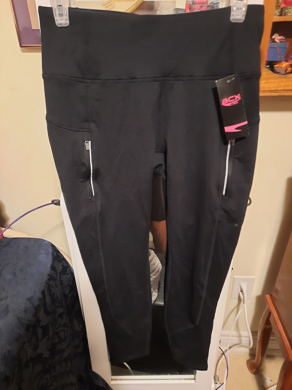 NWT ACX Black Athletic Crop Leggings w/ Illumunated Zipper Pockets SZ Small